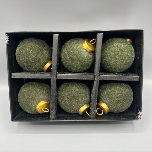 Christian Siriano Flocked Velvet Holiday Ornaments Set of 6 - Picture 1 of 3